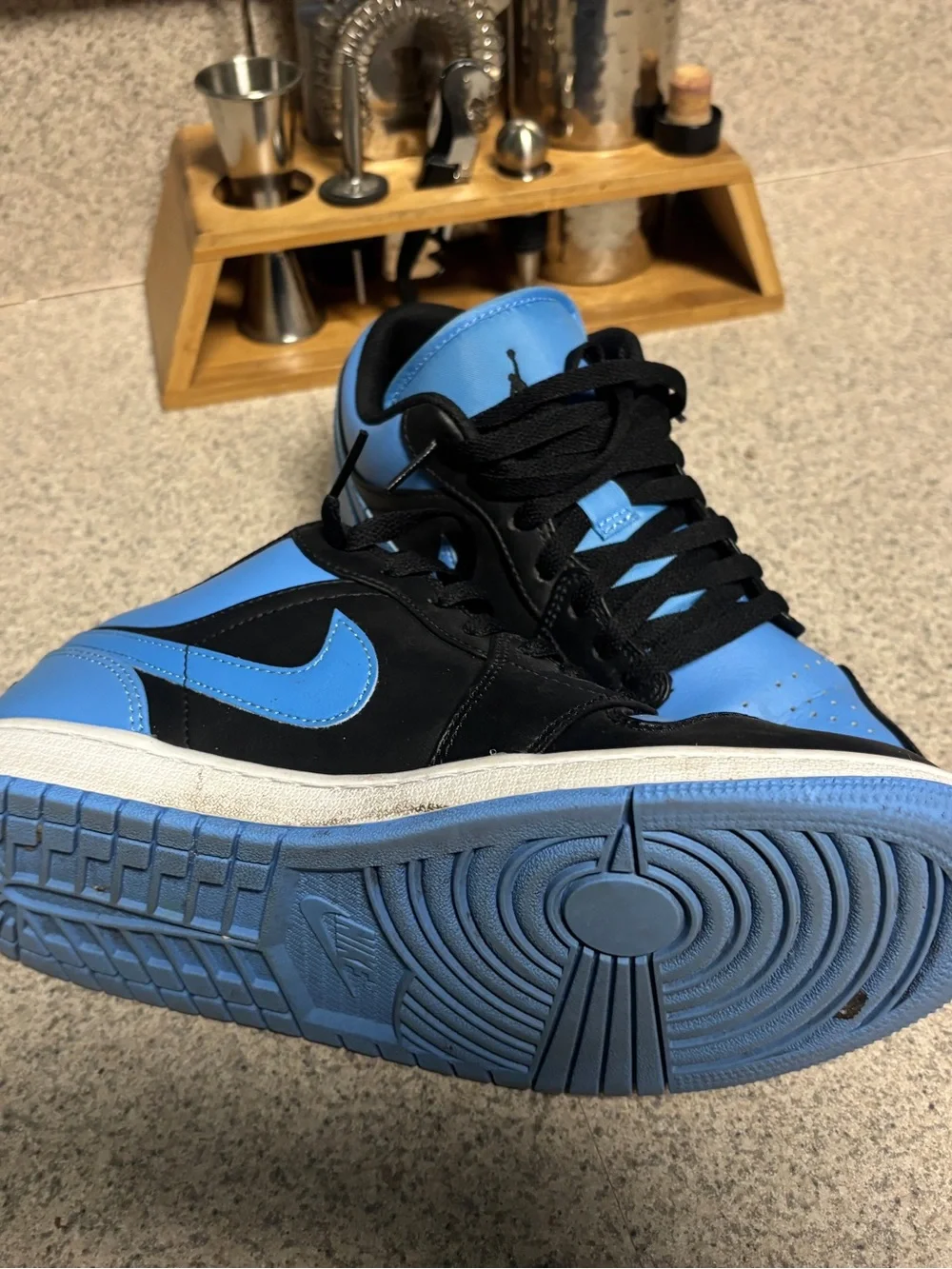 Nike Jordan Low Top Dunks - Black & University Blue Men’s 8.5 Like New